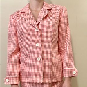 Women’s skirt suit